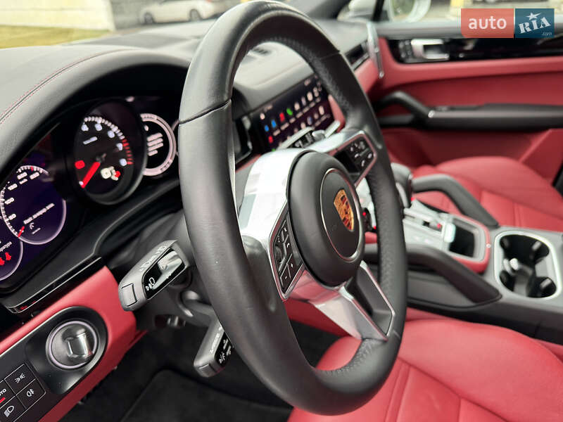 Позашляховик / Кросовер Porsche Cayenne 2022 в Києві