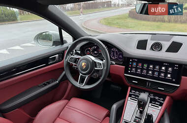 Внедорожник / Кроссовер Porsche Cayenne 2022 в 