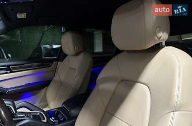 Позашляховик / Кросовер Porsche Cayenne 2018 в 