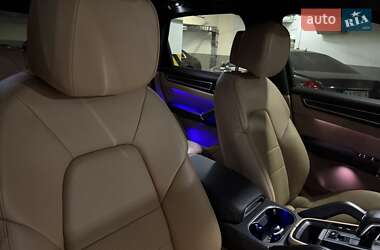 Позашляховик / Кросовер Porsche Cayenne 2018 в 