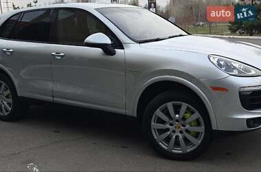 Позашляховик / Кросовер Porsche Cayenne 2016 в 