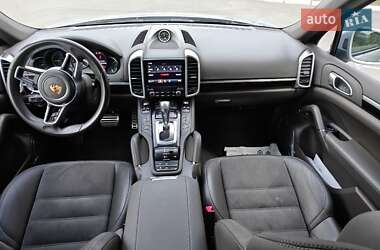 Позашляховик / Кросовер Porsche Cayenne 2016 в 