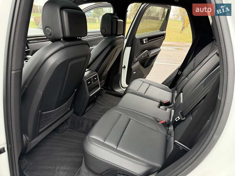 Позашляховик / Кросовер Porsche Cayenne 2020 в Києві