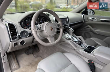 Внедорожник / Кроссовер Porsche Cayenne 2013 в 