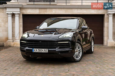 Внедорожник / Кроссовер Porsche Cayenne 2019 в 