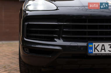 Внедорожник / Кроссовер Porsche Cayenne 2019 в 