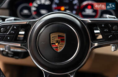 Внедорожник / Кроссовер Porsche Cayenne 2019 в 