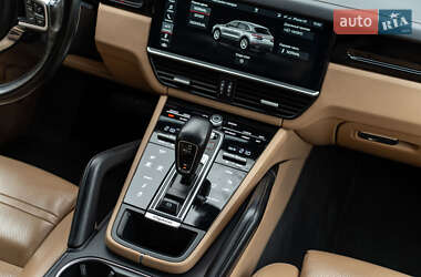 Внедорожник / Кроссовер Porsche Cayenne 2019 в 