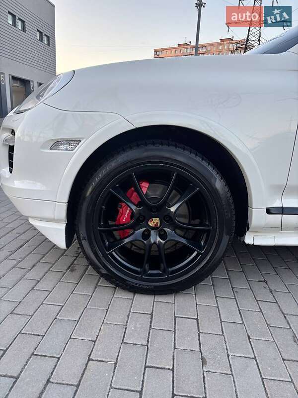 Позашляховик / Кросовер Porsche Cayenne 2008 в Києві