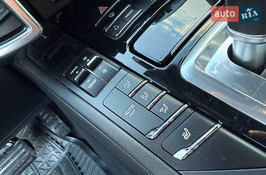 Внедорожник / Кроссовер Porsche Cayenne 2013 в 