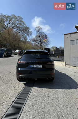 Позашляховик / Кросовер Porsche Cayenne 2019 в 
