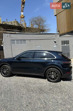 Позашляховик / Кросовер Porsche Cayenne 2019 в 