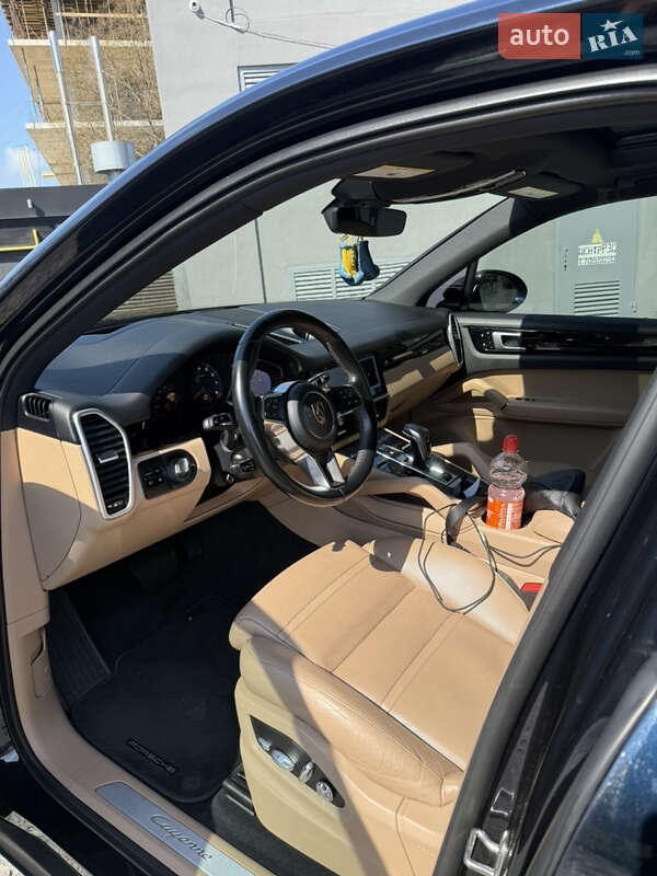 Позашляховик / Кросовер Porsche Cayenne 2019 в Києві