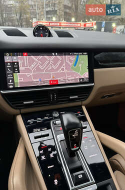 Позашляховик / Кросовер Porsche Cayenne 2019 в 