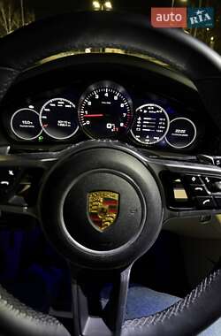 Внедорожник / Кроссовер Porsche Cayenne 2020 в 