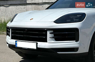 Внедорожник / Кроссовер Porsche Cayenne 2023 в 