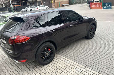 Позашляховик / Кросовер Porsche Cayenne 2011 в 