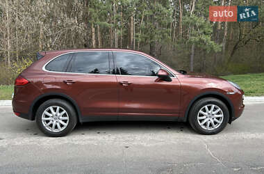 Внедорожник / Кроссовер Porsche Cayenne 2011 в 