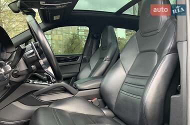 Внедорожник / Кроссовер Porsche Cayenne 2019 в 