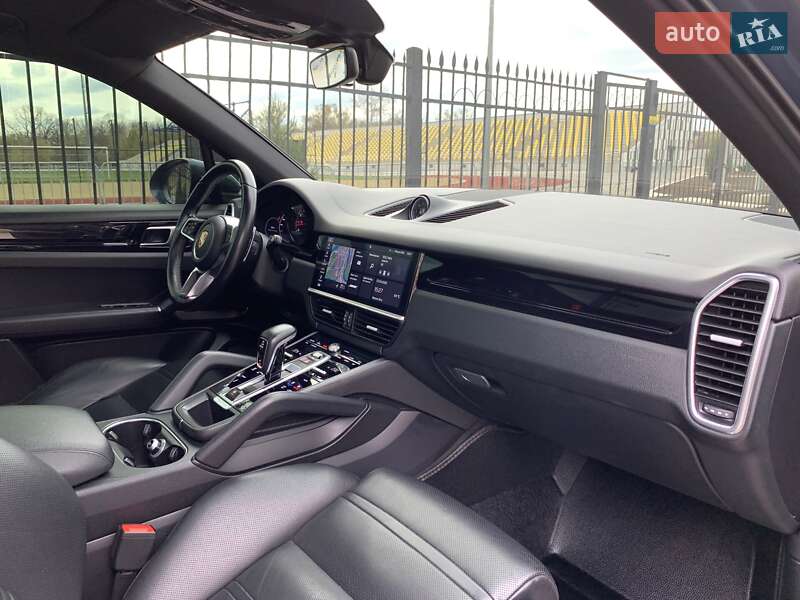 Внедорожник / Кроссовер Porsche Cayenne 2019 в Кривом Роге фото 39 Внедорожник / Кроссовер Porsche Cayenne 2019 в Кривом Роге