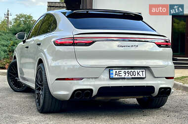 Внедорожник / Кроссовер Porsche Cayenne 2022 в 