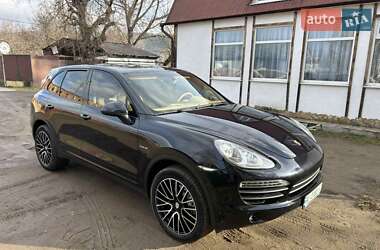 Внедорожник / Кроссовер Porsche Cayenne 2012 в 