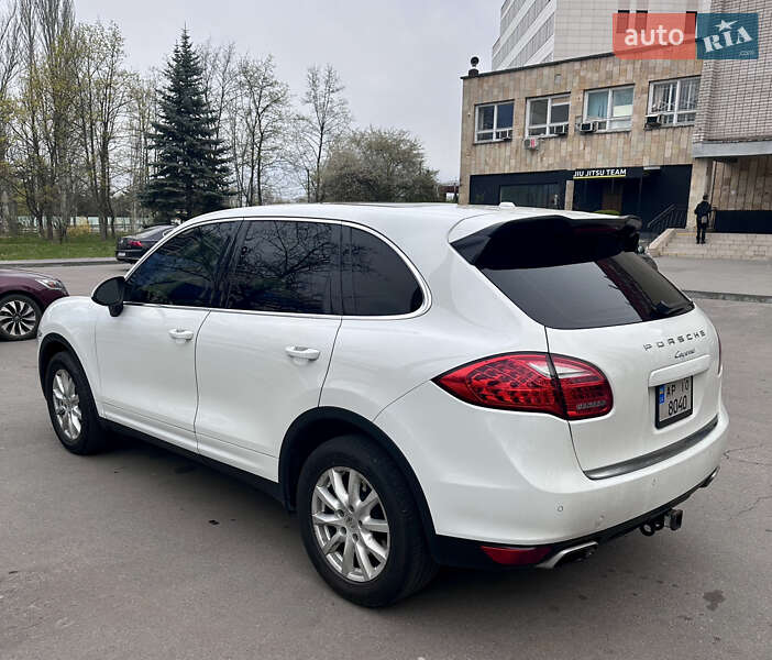 Позашляховик / Кросовер Porsche Cayenne 2014 в Києві