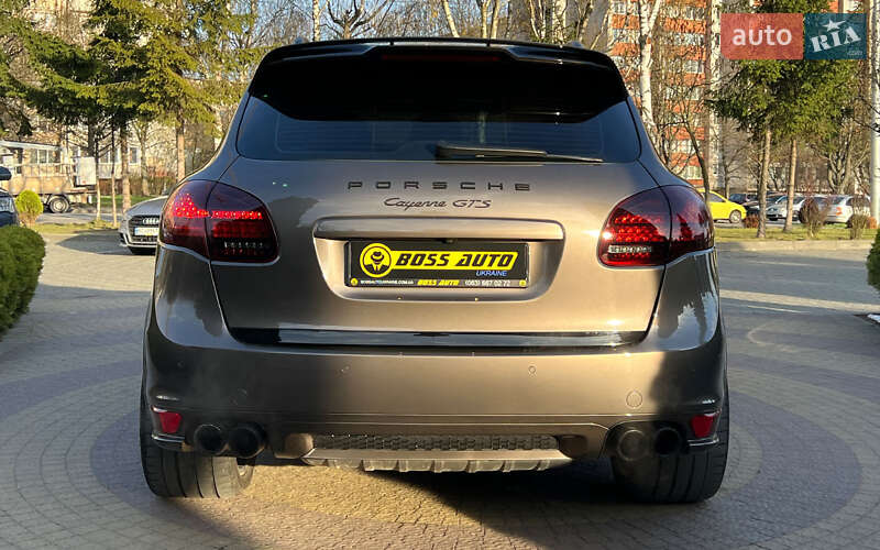 Внедорожник / Кроссовер Porsche Cayenne 2012 в Львове