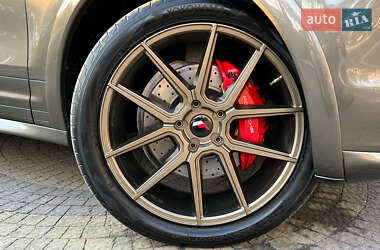 Внедорожник / Кроссовер Porsche Cayenne 2012 в 
