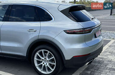 Внедорожник / Кроссовер Porsche Cayenne 2020 в 