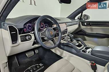 Внедорожник / Кроссовер Porsche Cayenne 2022 в 