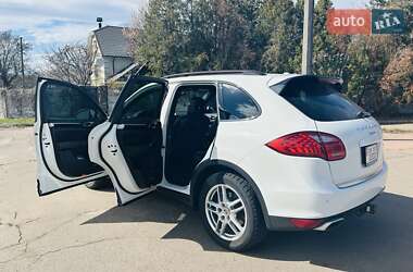 Внедорожник / Кроссовер Porsche Cayenne 2013 в 
