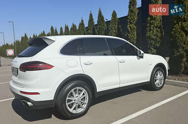 Позашляховик / Кросовер Porsche Cayenne 2015 в 
