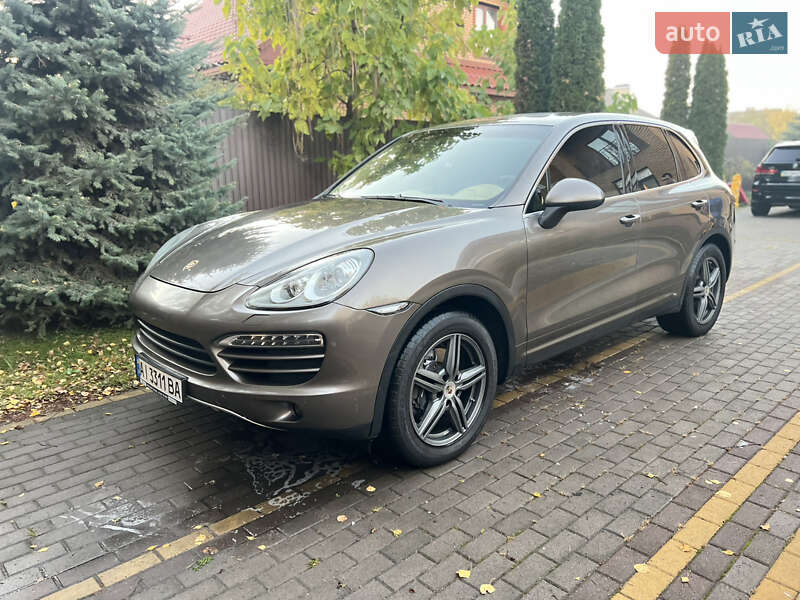 Внедорожник / Кроссовер Porsche Cayenne 2012 в Киеве