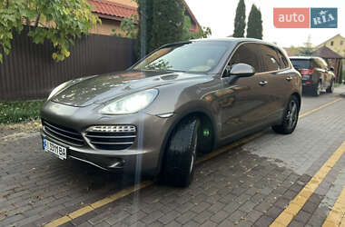 Позашляховик / Кросовер Porsche Cayenne 2012 в 