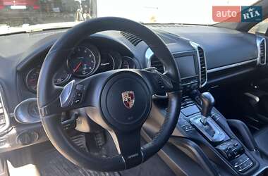 Внедорожник / Кроссовер Porsche Cayenne 2011 в 