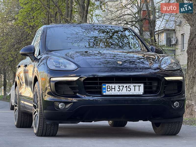 Внедорожник / Кроссовер Porsche Cayenne 2015 в Одессе