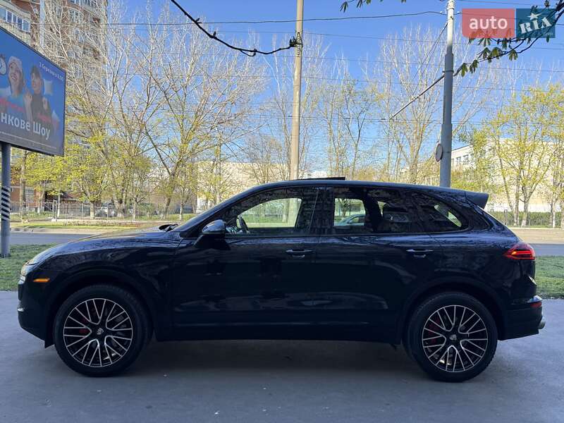 Внедорожник / Кроссовер Porsche Cayenne 2015 в Одессе