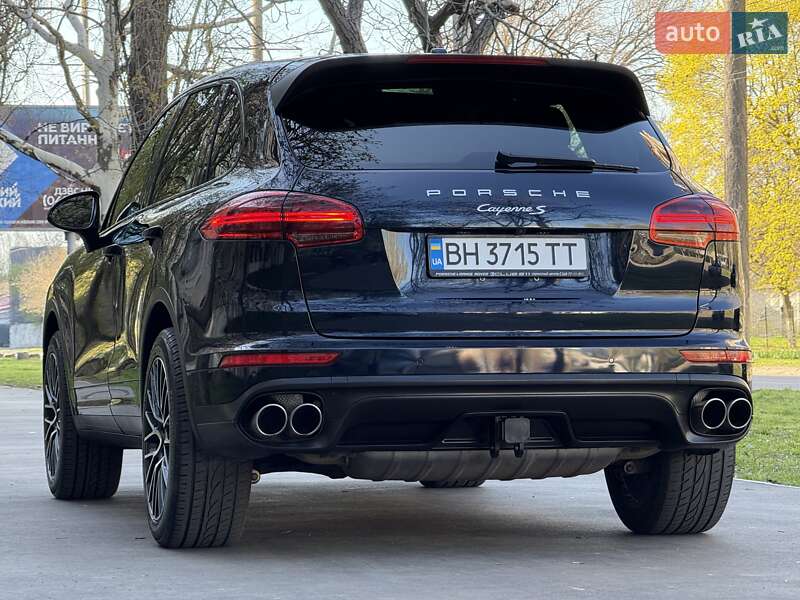 Внедорожник / Кроссовер Porsche Cayenne 2015 в Одессе