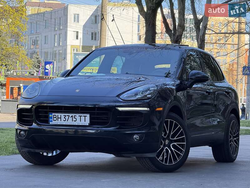 Внедорожник / Кроссовер Porsche Cayenne 2015 в Одессе