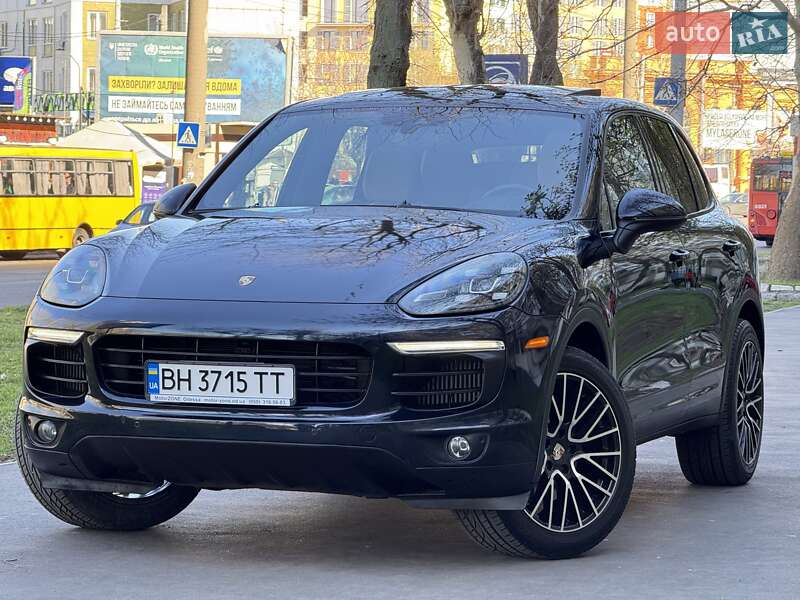 Внедорожник / Кроссовер Porsche Cayenne 2015 в Одессе