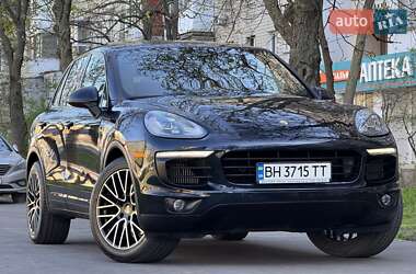 Позашляховик / Кросовер Porsche Cayenne 2015 в Одесі