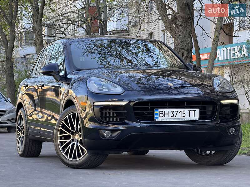 Внедорожник / Кроссовер Porsche Cayenne 2015 в Одессе