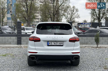 Внедорожник / Кроссовер Porsche Cayenne 2016 в 
