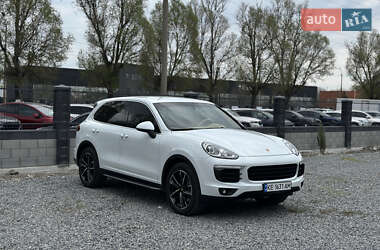 Внедорожник / Кроссовер Porsche Cayenne 2016 в 