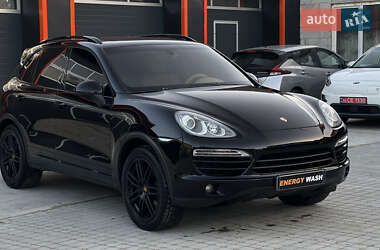 Позашляховик / Кросовер Porsche Cayenne 2012 в 