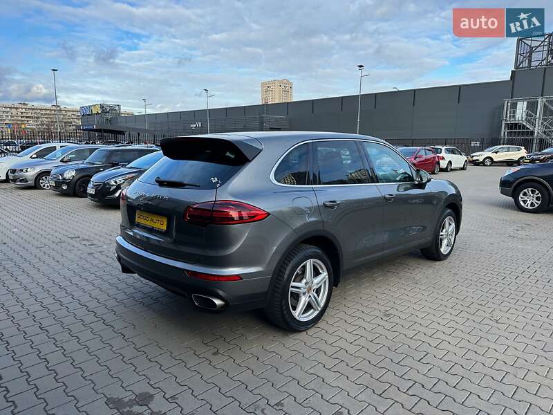 Внедорожник / Кроссовер Porsche Cayenne 2015 в Киеве фото 7 Внедорожник / Кроссовер Porsche Cayenne 2015 в Киеве