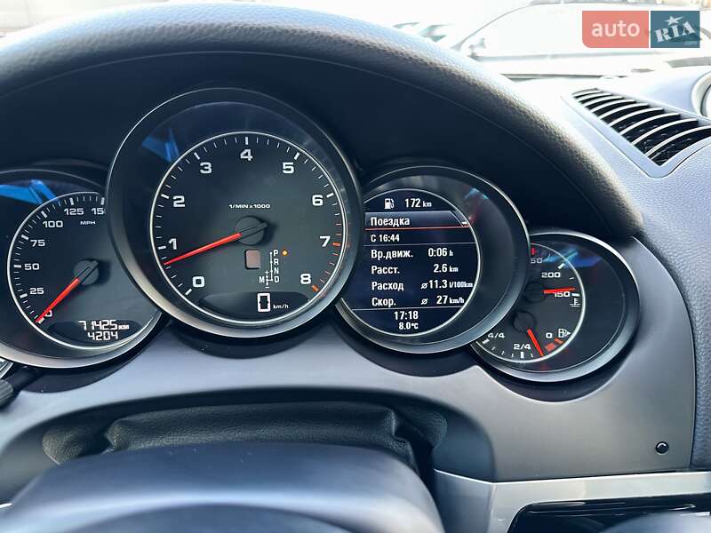 Внедорожник / Кроссовер Porsche Cayenne 2015 в Киеве фото 29 Внедорожник / Кроссовер Porsche Cayenne 2015 в Киеве