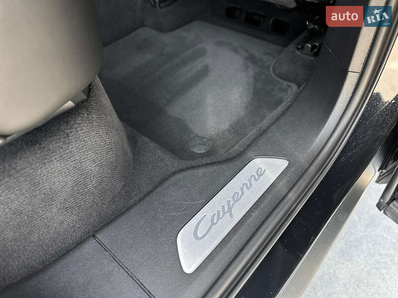Позашляховик / Кросовер Porsche Cayenne 2019 в Києві