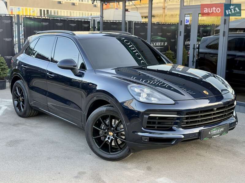 Внедорожник / Кроссовер Porsche Cayenne 2019 в Киеве
